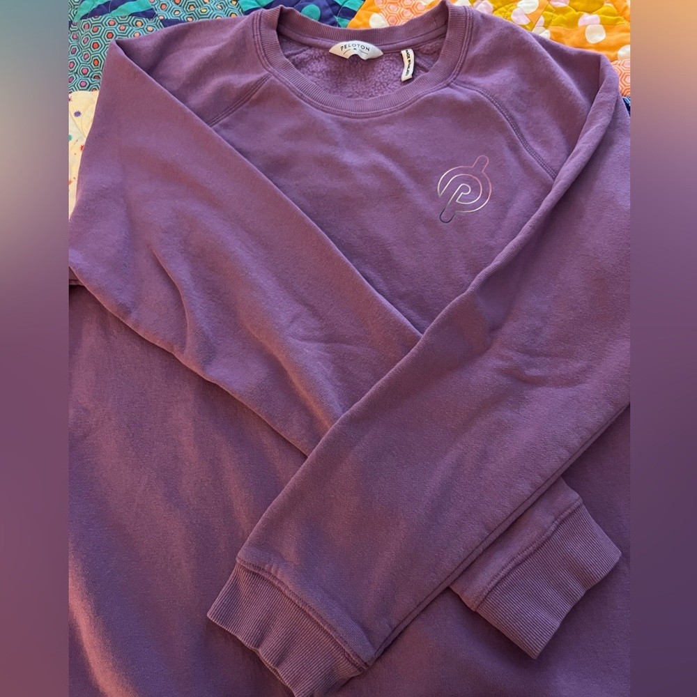 Peloton crew neck lilac sweatshirt